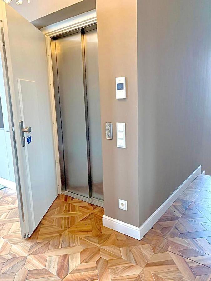 Luxurious Penthouse -breathtaking Rooftop Terrace Apartment *