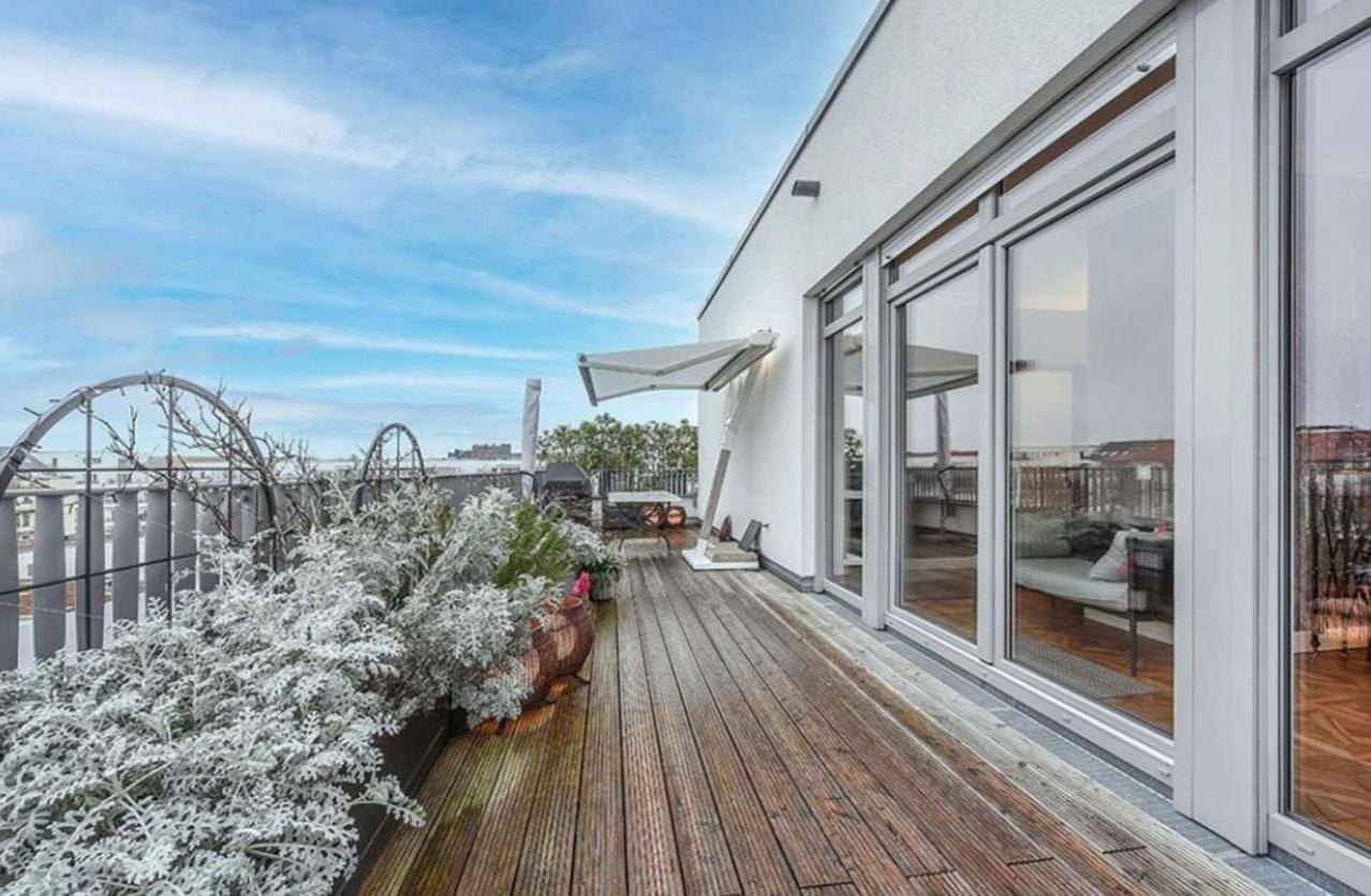 Luxurious Penthouse -breathtaking Rooftop Terrace * Düsseldorf
